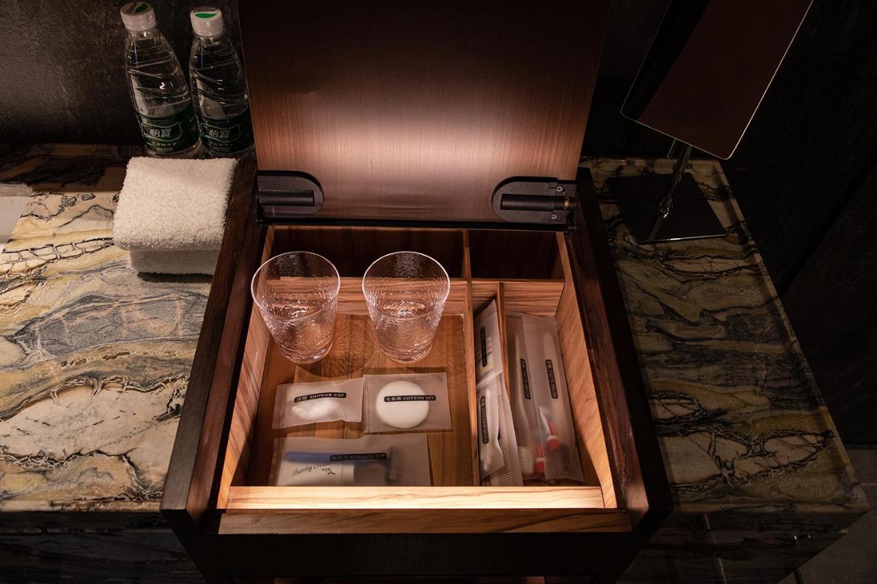 Mumian Beijing Daxing International Airport, Part Of Hyatt Hotel Bagian luar foto A drawer with a built-in light