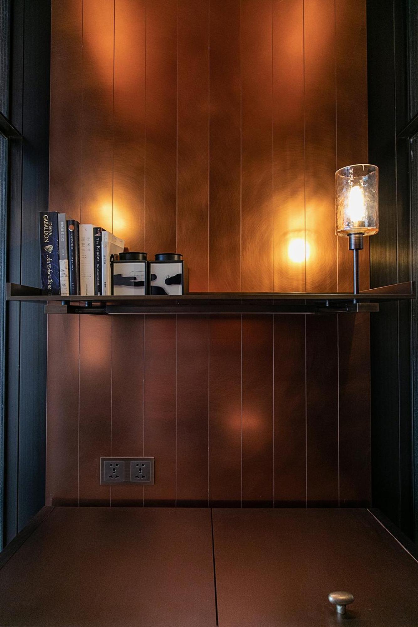 Mumian Beijing Daxing International Airport, Part Of Hyatt Hotel Bagian luar foto A shelf with a lamp